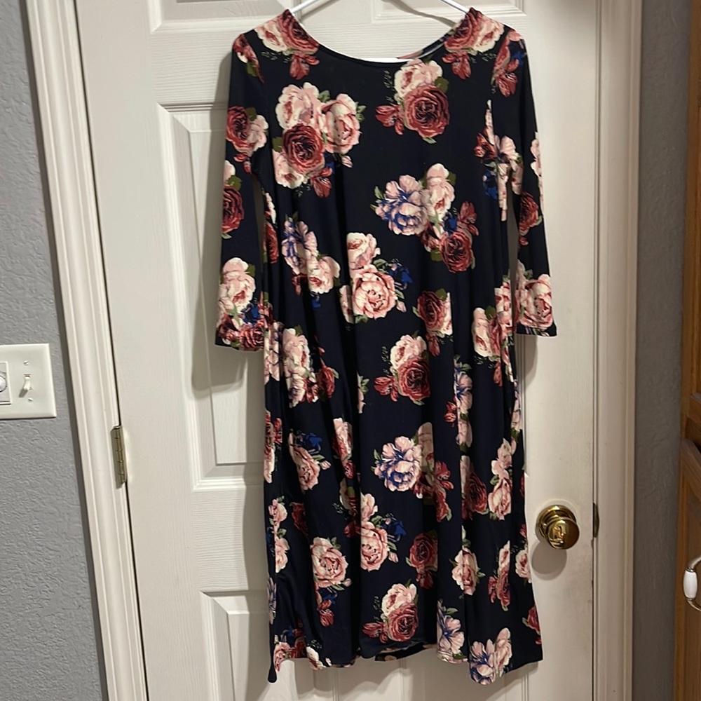Floral dress with pockets